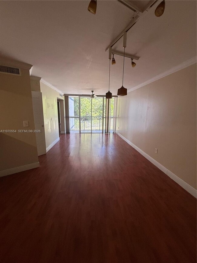 Photo - 7165 NW 186th St Unidad A204