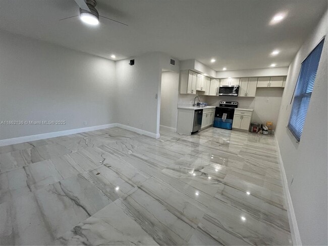 Building Photo - 8011 NW 44th Ct Unit 1 Rental