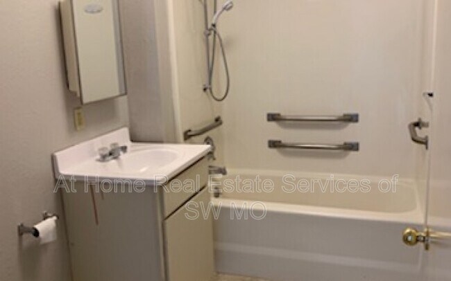 1636 N Benton Ave Unit D