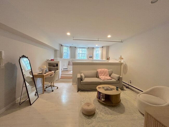 Building Photo - 120 Beacon St Unit 1A