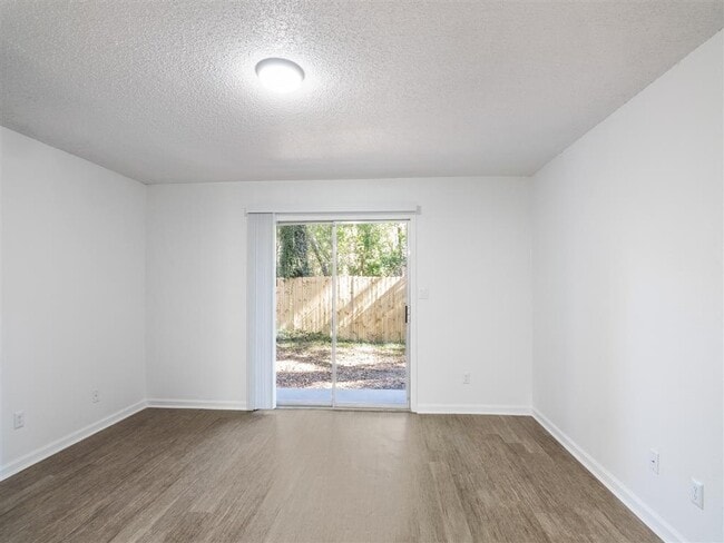 Photo - The Palmiere