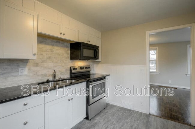 Photo - 10522 E 10th St S