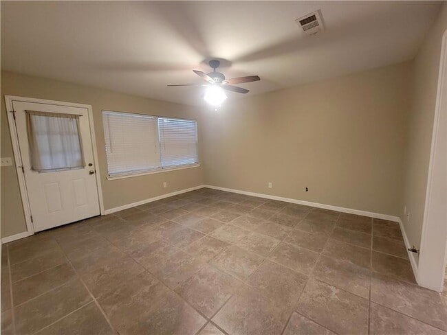 Photo - 609 Cottonwood St Unit A