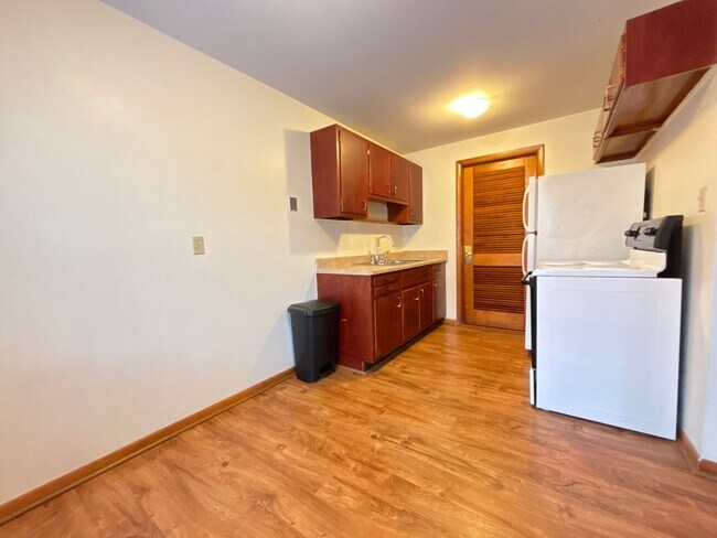 Photo - 26 - 28 Mello Ave Unit 28