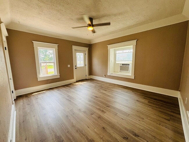 Photo - 404 N Georgie Ave