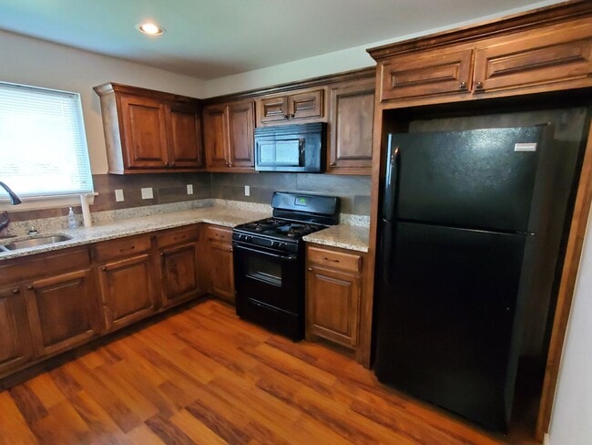 Photo - 37 W Thatcher St Unit 200