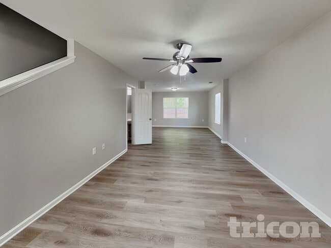 Photo - 4936 Broad Leaf Ct