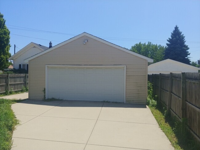 Photo - Spacious Home in the heart of Kenosha