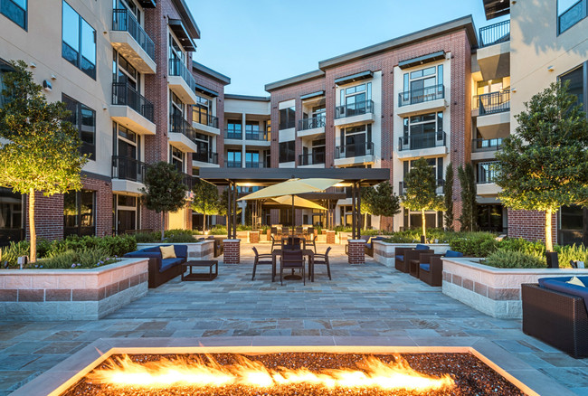 Courtyard - 3800 Main Rental