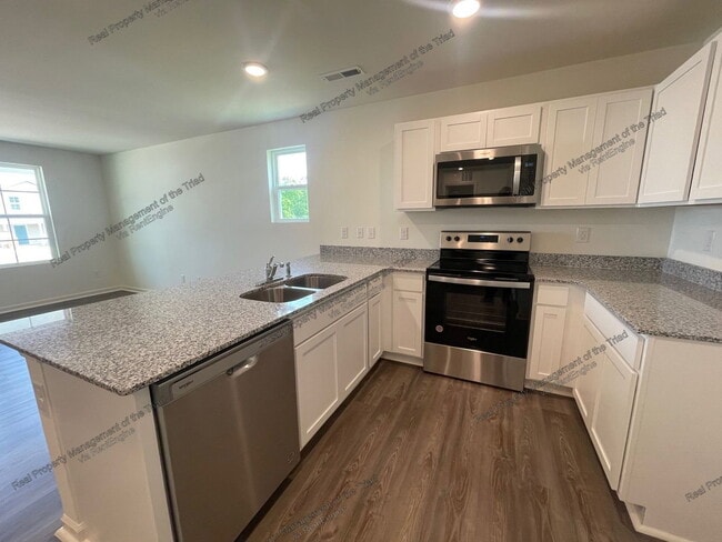 Photo - 305 Pearson Dr