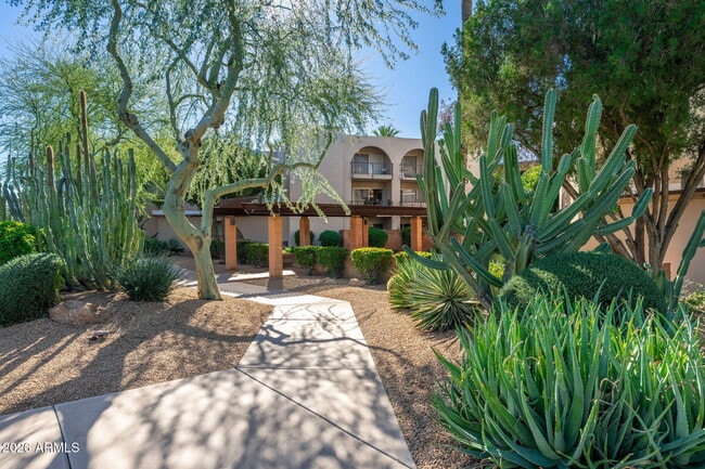 Building Photo - 4727 E Lafayette Blvd Unit 224