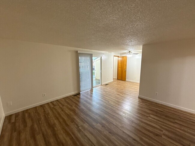 Photo - 673 Glen Creek Rd NW