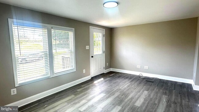 Photo - 9715 Back Rd