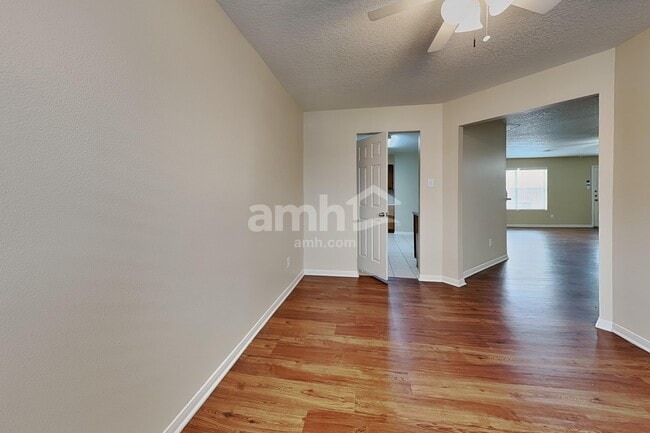 Photo - 5602 Darby Square Trl
