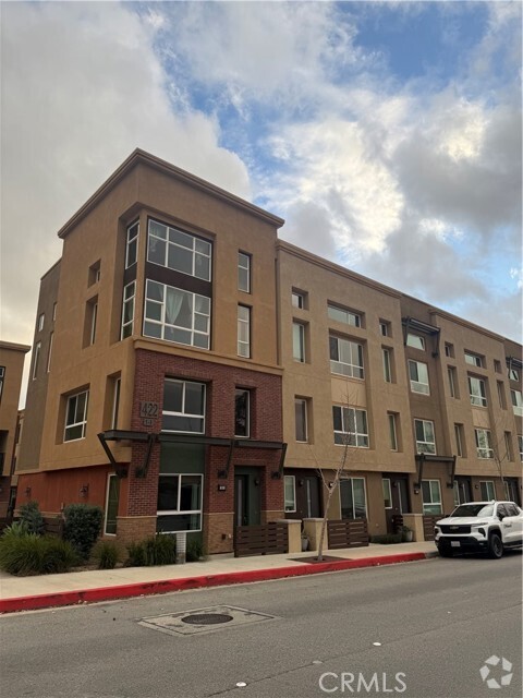 Building Photo - 422 W Rte 66 Unit 1 Rental