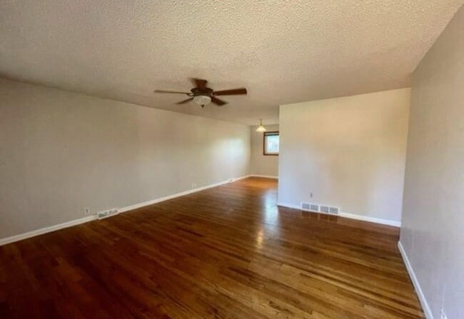 Photo - 3169 W Grand Ave
