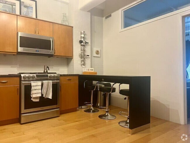 Building Photo - 42 Chauncy St Unit 5C Rental