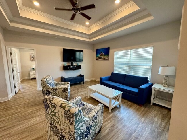 Photo - 150 Heron Ct