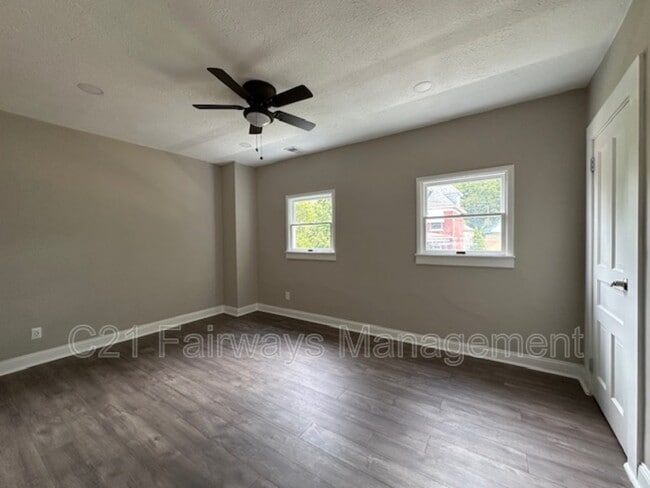 Photo - 3741 Wapello St