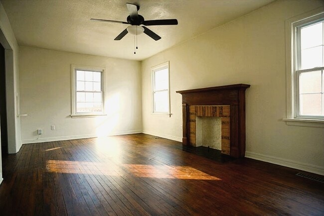 Photo - 3305 Pioneer Ave