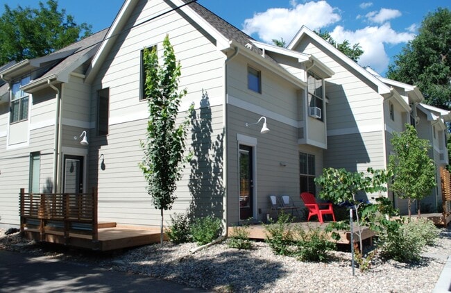 Building Photo - 318-320 W Myrtle Unit 318 #2