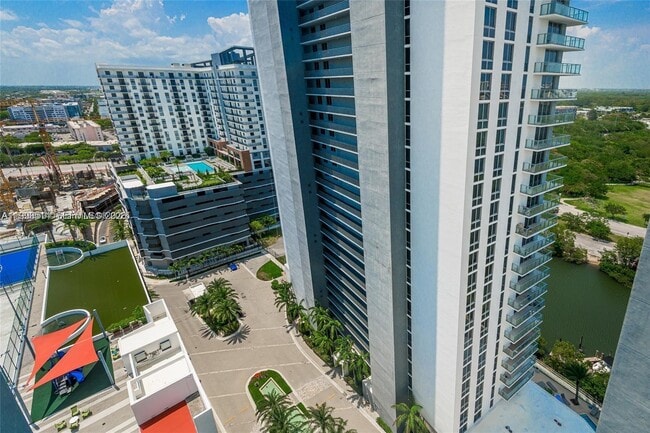 Photo - 16385 Biscayne Blvd Unit 2118