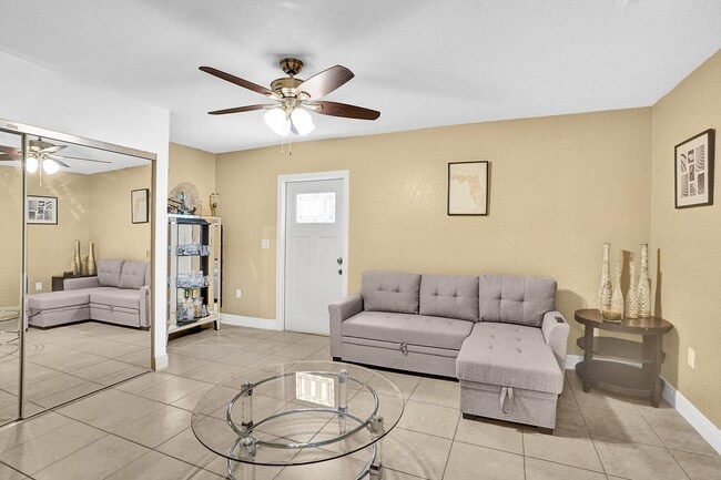 Photo - 2349 Seminole Blvd