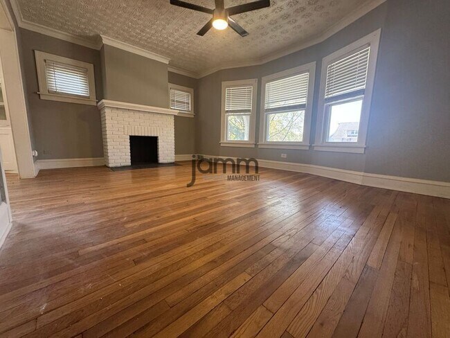 Photo - 2121 Carabel Ave Unit #2