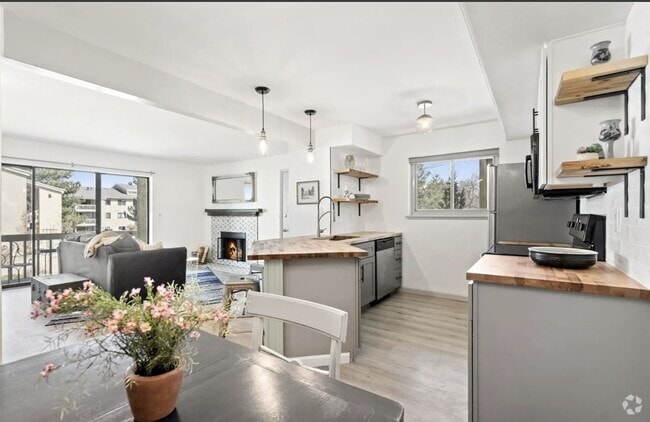 Building Photo - 60 S Boulder Cir Unit 6022 Rental