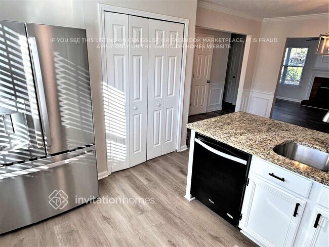 Photo - 4252 Brighton Way NW