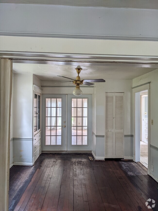 Building Photo - 8111 Bull Creek Rd Rental