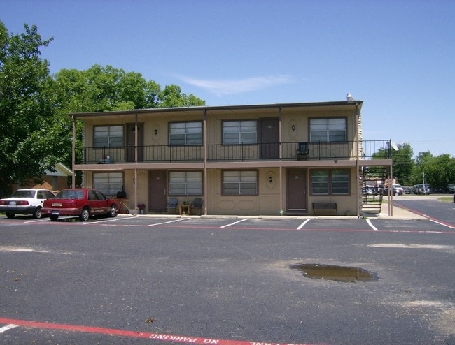 Photo - Willows Apartments
