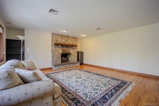 Photo - 19-21-21 Lamela Dr