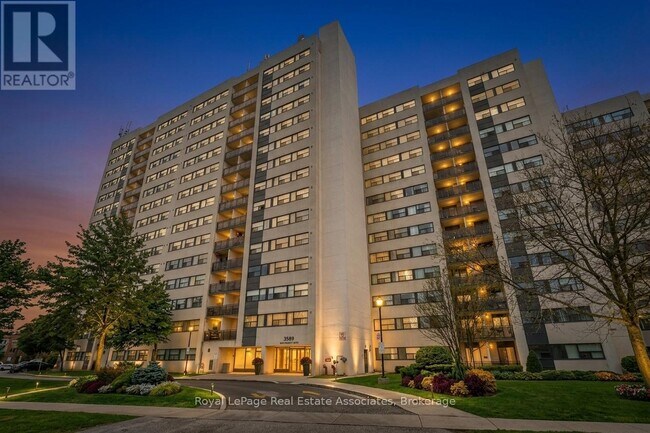 Photo - 2900 Battleford Rd Unit 1008