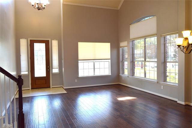 Photo - 2026 Midhurst Dr