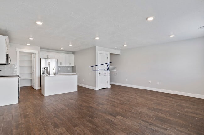 Photo - 6471 S Aspen Ln