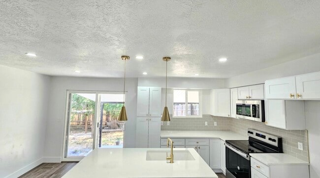 Photo - 3797 Armoridge Dr