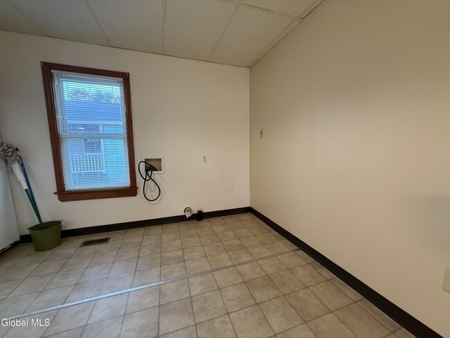 Photo - 30 Lexington Ave Apartamento Unidad 1st Floor