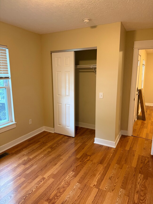 Photo - 215 E 15th St