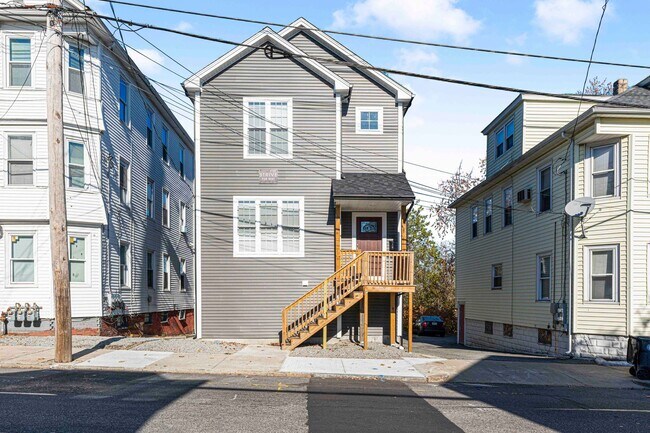 Photo - 445 Admiral St Unit 2