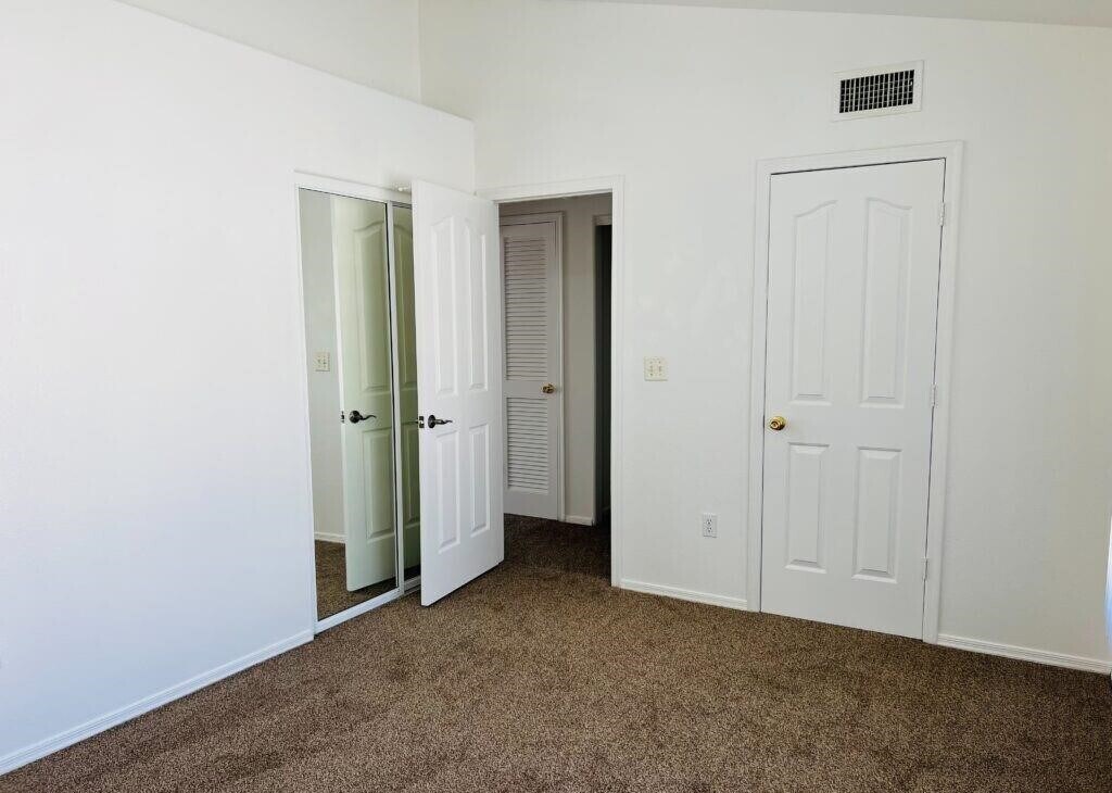 Photo - 1344 Park Ln