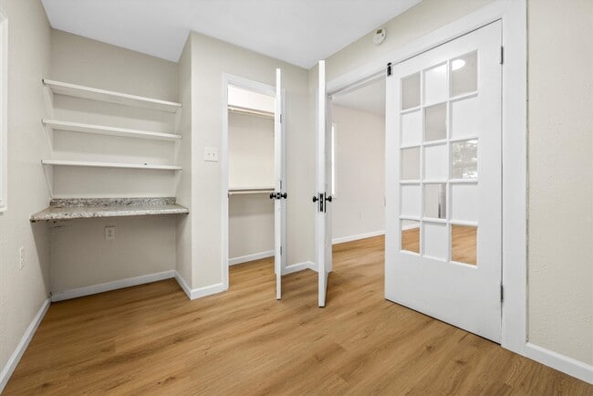 Photo - 1127 Harris Way