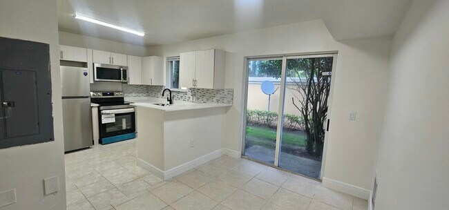 3770 N Jog Rd Unit 101