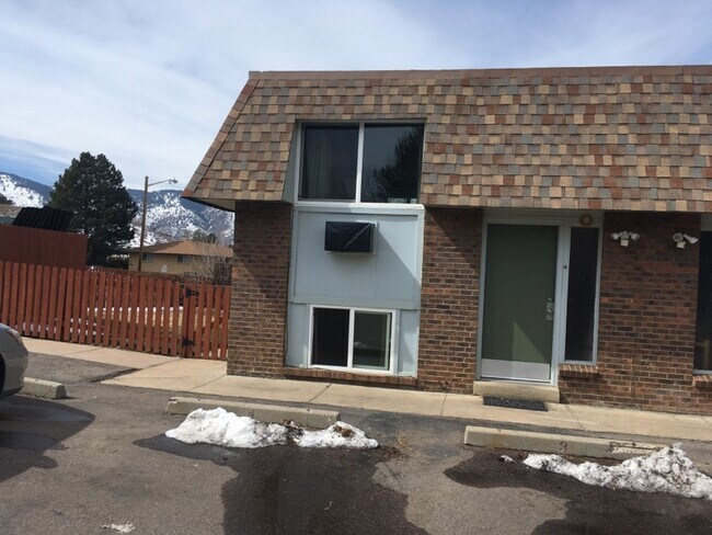 Photo - 1404 Ulysses St