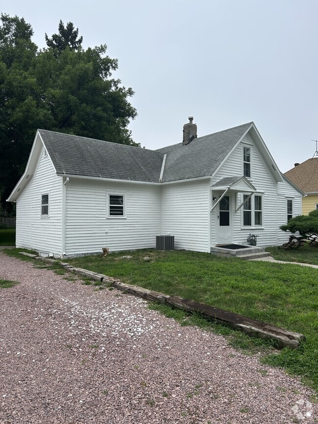 Building Photo - 1105 Hayes Ave Rental