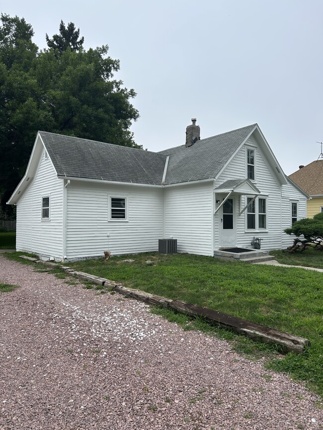 Building Photo - 1105 Hayes Ave Rental