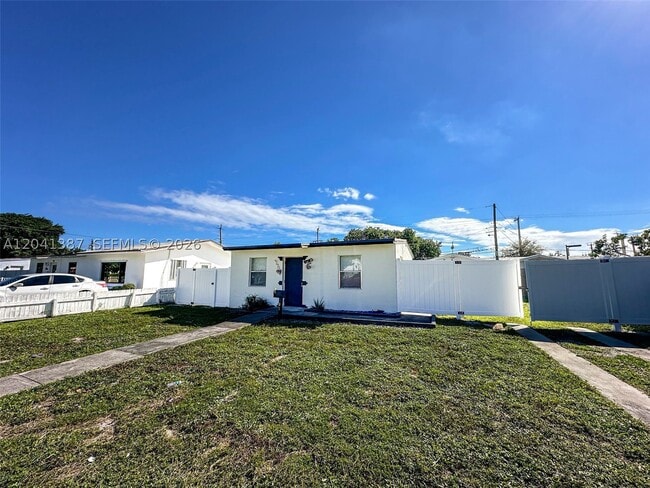 Photo - 550 NW 15th Ct