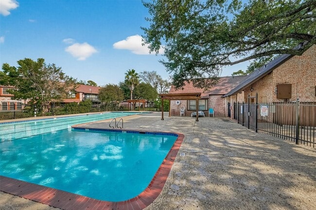 Building Photo - 2267 Triway Ln Unit 231