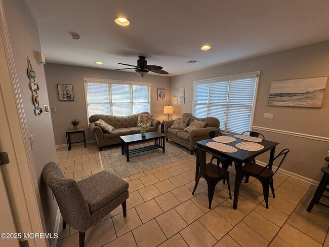 30 Peterson Ln