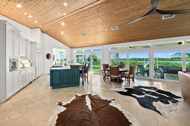 Photo - 644 Riverview Rd